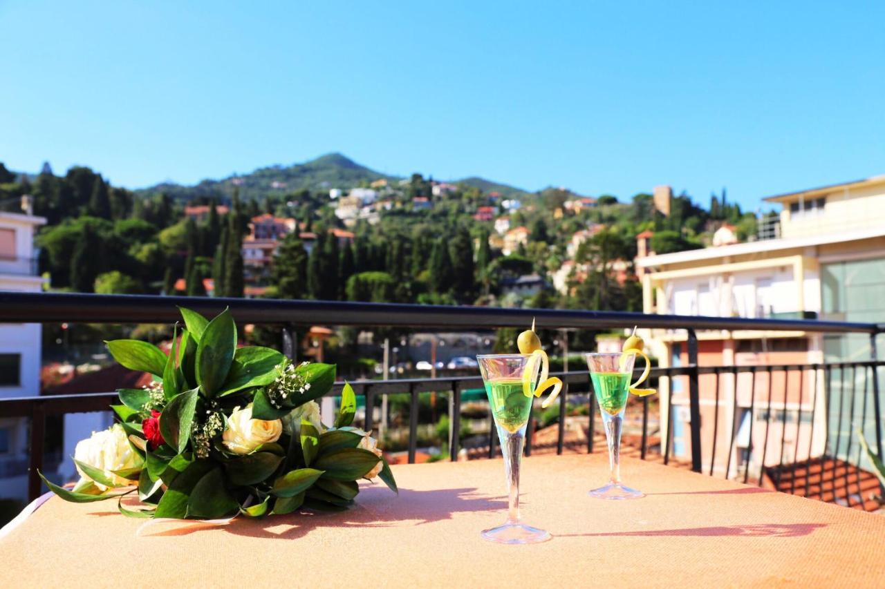Hotel Alla Fontanella Alassio Kültér fotó