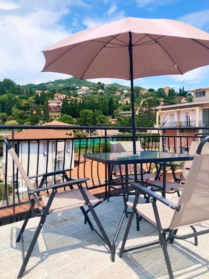 Hotel Alla Fontanella Alassio Kültér fotó