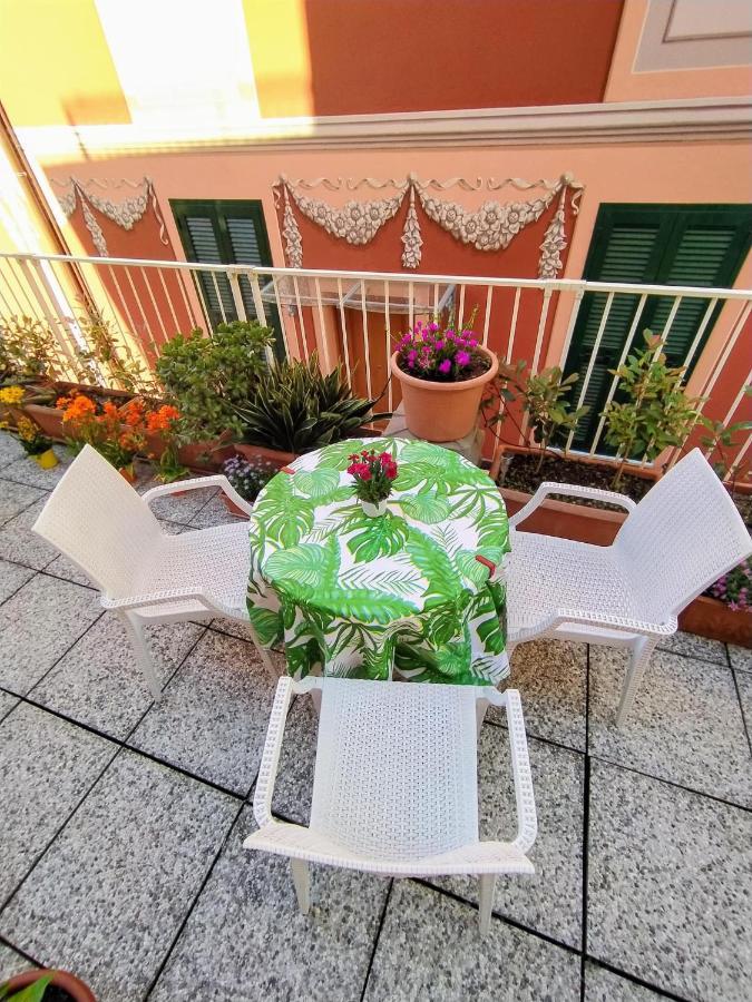 Hotel Alla Fontanella Alassio Kültér fotó