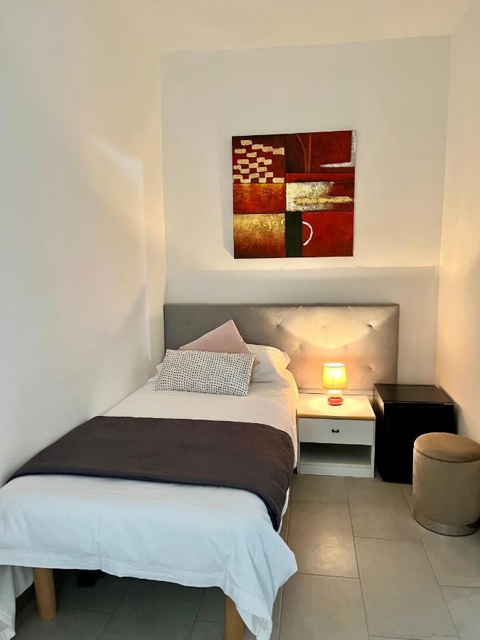 Hotel Alla Fontanella Alassio Szoba fotó