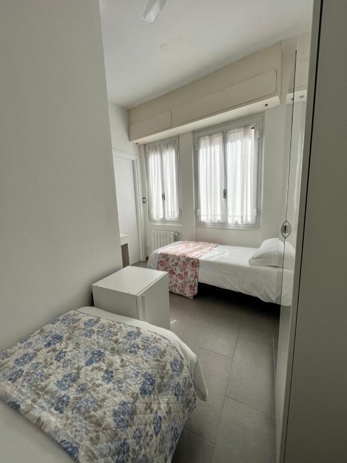 Hotel Alla Fontanella Alassio Szoba fotó