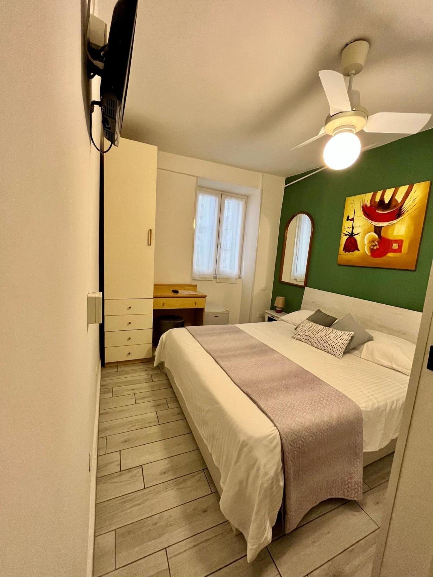 Hotel Alla Fontanella Alassio Szoba fotó