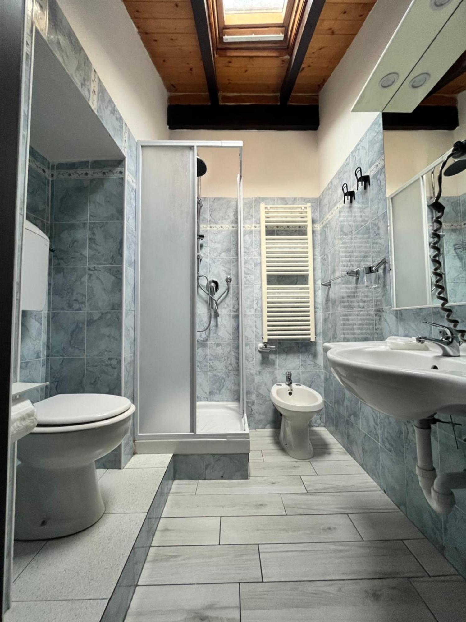Hotel Alla Fontanella Alassio Szoba fotó
