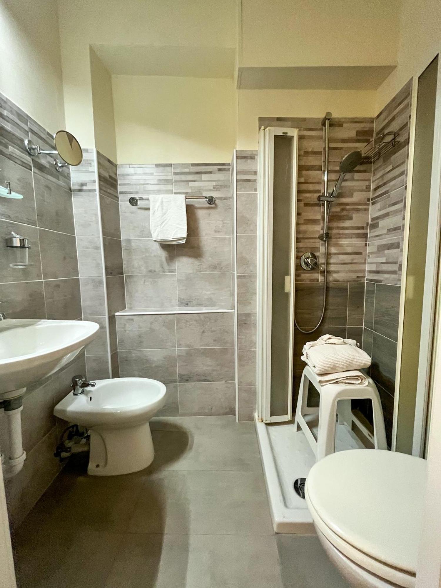 Hotel Alla Fontanella Alassio Szoba fotó