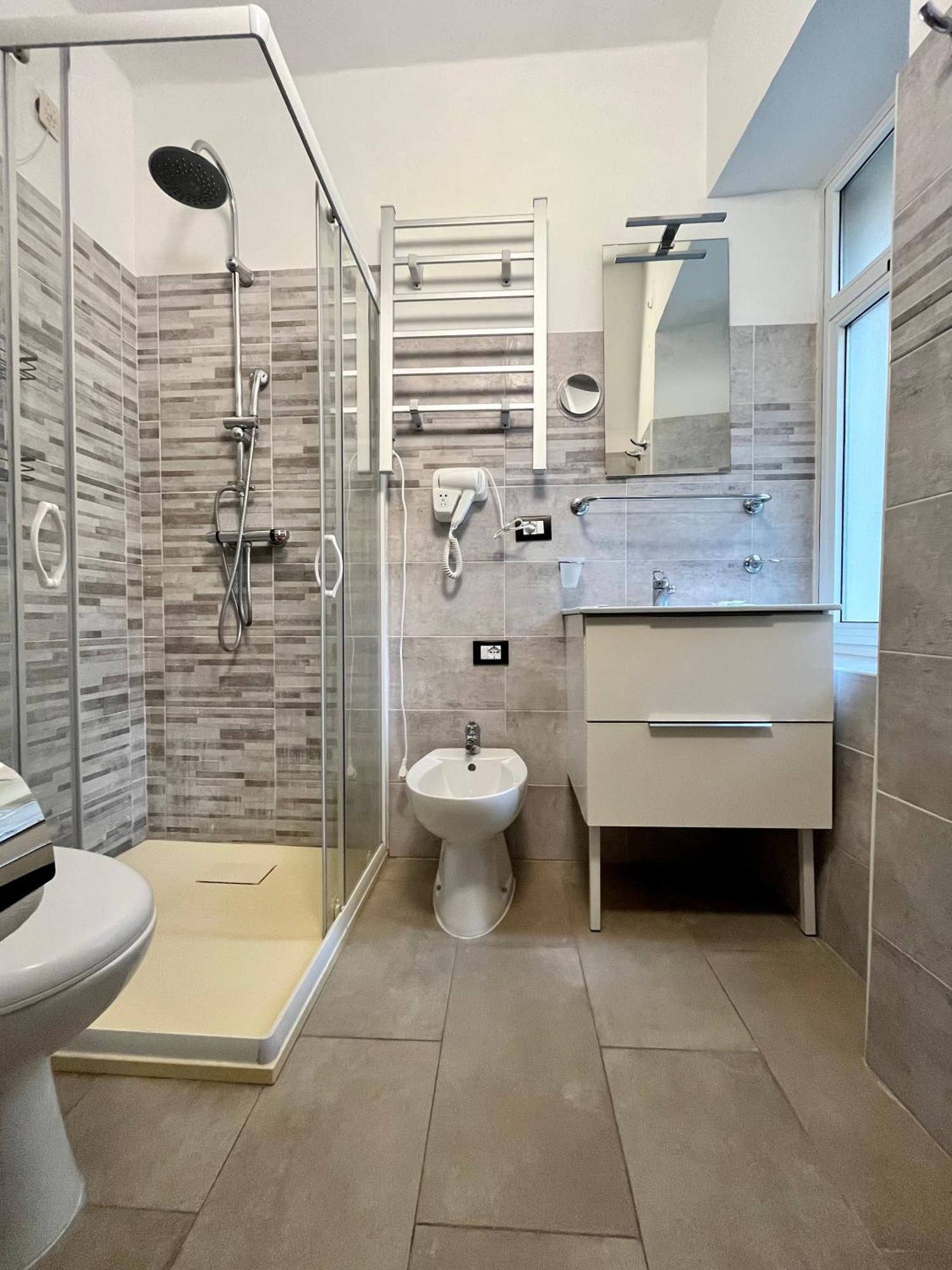 Hotel Alla Fontanella Alassio Szoba fotó