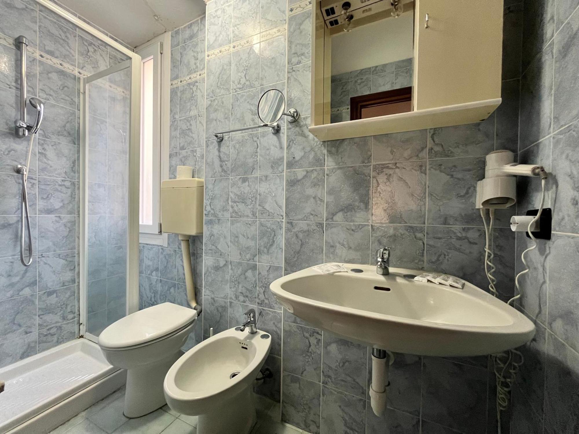 Hotel Alla Fontanella Alassio Szoba fotó